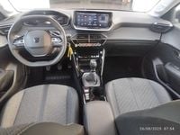 Usado Peugeot 208 Allure 100 CV (73 kW) 2024 Blanco Utilitario