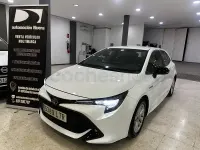 Usado Toyota Corolla Active 122 CV (89 kW) 2021 Blanco Berlina
