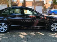 Usado Mercedes C180 Avantgarde 156 CV (114 kW) 2010 Granate Berlina