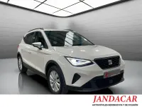 Usado Seat Arona Style 110 CV (80 kW) 2023 Blanco SUV