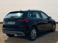 Usado Skoda Kamiq Ambition 110 CV (80 kW) 2023 Negro SUV