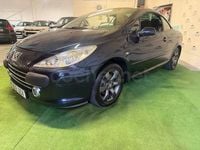 Usado Peugeot 307 CC 143 CV (105 kW) 2008 Azul Descapotable