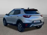 Usado Kia Stonic GT-Line 101 CV (74 kW) 2024 Plateado SUV