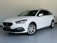 Usado Seat Leon Style 115 CV (84 kW) 2022 Blanco Familiar