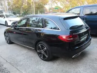 Usado Mercedes C300e 320 CV (235 kW) 2021 Negro Familiar