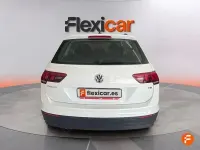 Usado VW Tiguan Edition 125 CV (91 kW) 2017 Blanco SUV