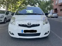 Usado Toyota Yaris 101 CV (74 kW) 2010 Blanco Utilitario