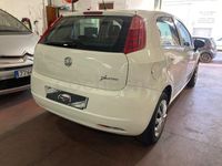 Usado Fiat Punto Active 75 CV (55 kW) 2011 Blanco Utilitario