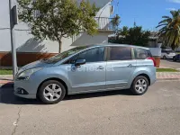 Usado Peugeot 5008 Premium 112 CV (82 kW) 2011 Azul Monovolumen