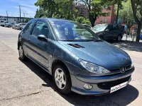 Usado Peugeot 206 70 CV (51 kW) 2006 Azul Berlina