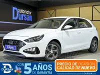 Usado Hyundai i30 116 CV (85 kW) 2021 Blanco Berlina