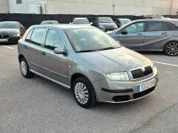 Usado Skoda Fabia 64 CV (47 kW) 2007 Gris / plata Berlina