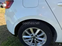 Usado Renault Mégane Zen 130 CV (95 kW) 2016 Blanco Berlina