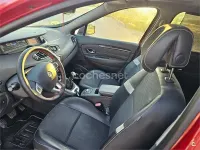 Usado Renault Scénic III Dynamique 130 CV (95 kW) 2013 Granate Monovolumen