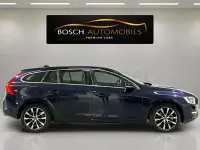 Usado Volvo V60 Summum 150 CV (110 kW) 2018 Azul Familiar