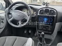 Usado Chrysler Voyager 140 CV (102 kW) 2005 Negro Monovolumen