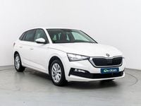 Usado Skoda Scala Selection 116 CV (85 kW) 2023 Blanco Utilitario