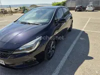 Usado Opel Astra Business 110 CV (80 kW) 2017 Negro Berlina