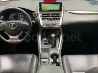 Usado Lexus NX300h Executive Line 197 CV (144 kW) 2018 Blanco SUV