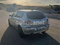 Usado Alfa Romeo 147 115 CV (84 kW) 2003 Gris / plata Utilitario