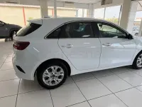 Usado Kia Ceed 100 CV (73 kW) 2023 Blanco Utilitario