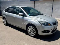 Usado Ford Focus Titanium 115 CV (84 kW) 2008 Gris / plata Berlina