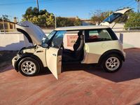 Usado Mini ONE 90 CV (66 kW) 2004 Beige Utilitario
