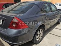Usado Ford Mondeo Ghia 130 CV (95 kW) 2003 Gris / plata Berlina