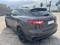 Usado Maserati Levante 350 CV (257 kW) 2019 Gris / plata SUV