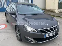 Usado Peugeot 308 Allure 120 CV (88 kW) 2017 Gris / plata Berlina