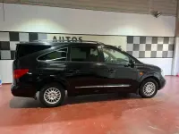 Usado SsangYong Rodius 165 CV (121 kW) 2009 Negro Monovolumen