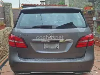 Usado Mercedes B180 109 CV (80 kW) 2017 Gris / plata Monovolumen