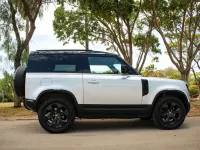 Usado Land Rover Defender SE 200 CV (147 kW) 2020 Plateado SUV