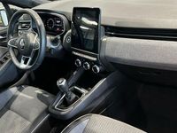 Begagnad Renault Clio V Techno 90 HK (66 kW) 2024 Röd Sedan