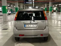 Usado Suzuki Ignis 69 CV (50 kW) 2005 Gris / plata Utilitario