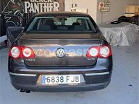 Usado VW Passat Highline 140 CV (102 kW) 2006 Negro Berlina