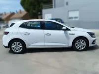Usado Renault Mégane GrandTour Intens 140 CV (102 kW) 2021 Blanco Familiar