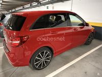 Usado Mercedes B200 136 CV (100 kW) 2018 Rojo Monovolumen