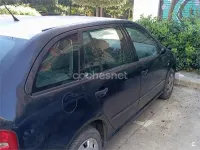 Usado Skoda Fabia Comfort 64 CV (47 kW) 2002 Negro Familiar
