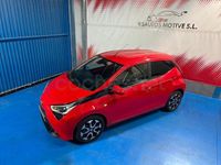 Usado Toyota Aygo X-play 72 CV (52 kW) 2020 Rojo Utilitario