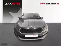 Usado Skoda Fabia Selection 95 CV (69 kW) 2025 Gris / plata Berlina