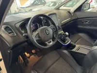 Usado Renault Scénic Zen 140 CV (102 kW) 2019 Blanco Monovolumen