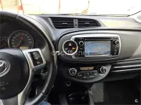 Usado Toyota Yaris Advance 99 CV (72 kW) 2014 Negro Utilitario