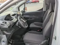 Usado Peugeot Partner Premium 100 CV (73 kW) 2022 Blanco Monovolumen
