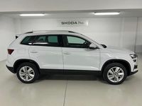 Usado Skoda Karoq Selection 116 CV (85 kW) 2025 Blanco SUV