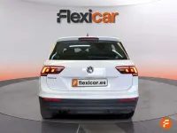 Używany VW Tiguan Edition 150 KM (110 kW) 2020 Biały SUV