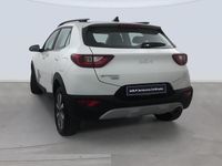 Usado Kia Stonic 101 CV (74 kW) 2022 Blanco SUV