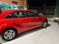 Usado Kia Ceed 100 CV (73 kW) 2019 Rojo Utilitario