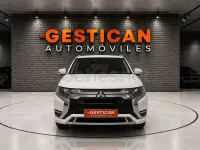 Usado Mitsubishi Outlander P-HEV 224 CV (164 kW) 2021 Blanco SUV