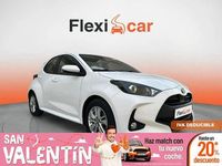 Usado Toyota Yaris Hybrid Active 116 CV (85 kW) 2022 Blanco Berlina